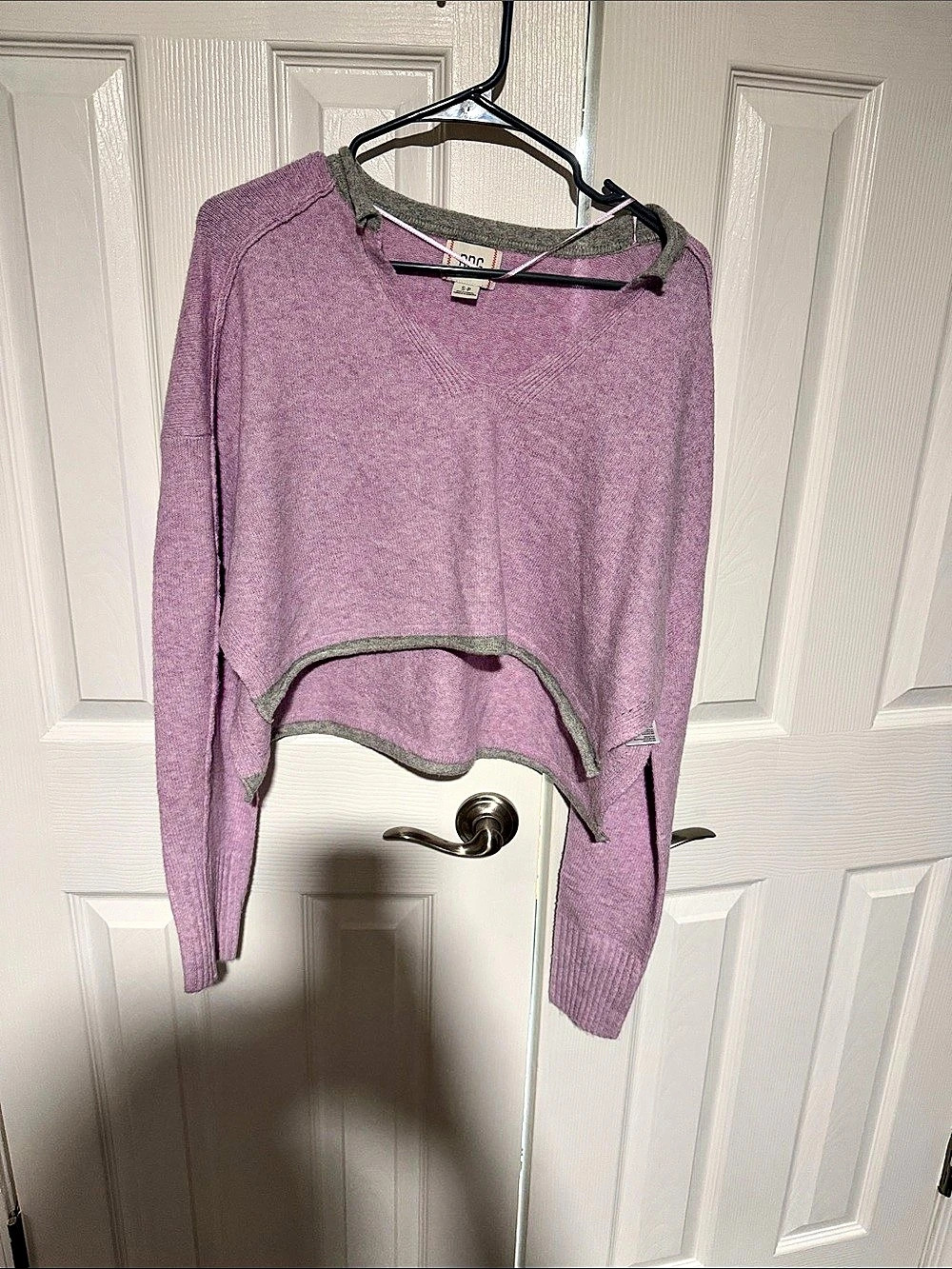 BDG Cropped Sweater in Purple Size Small Like New